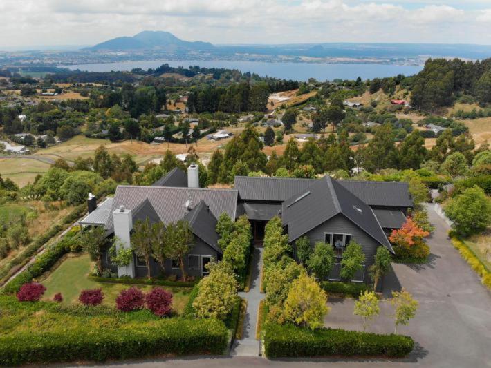 The Lakeview House Taupo Exterior photo